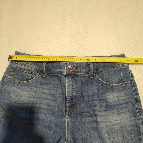 Chico's Jeans So Slimming Girlfriend Crop Medium Wash Size 0.5 Size 6 - Picture 5 of 7